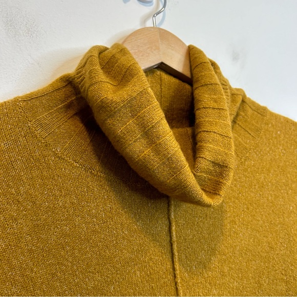 RW and Co Ribbed Turtleneck Tunic Sweater Golden Brown - Picture 7 of 10